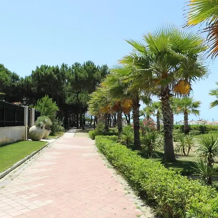 Twin * Golem (Tirana)